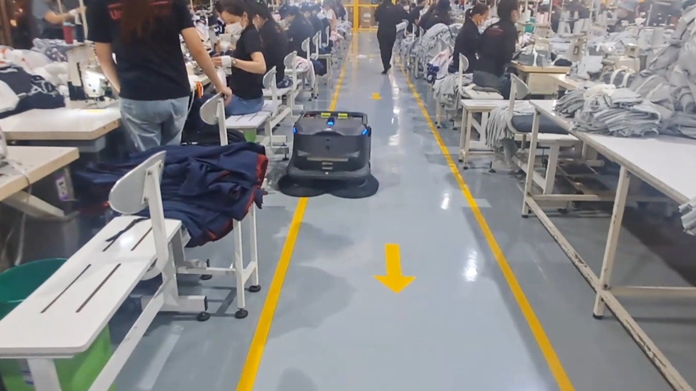 Robot dịch vụ là gì? Các loại, ứng dụng và lợi ích cho doanh nghiệp
