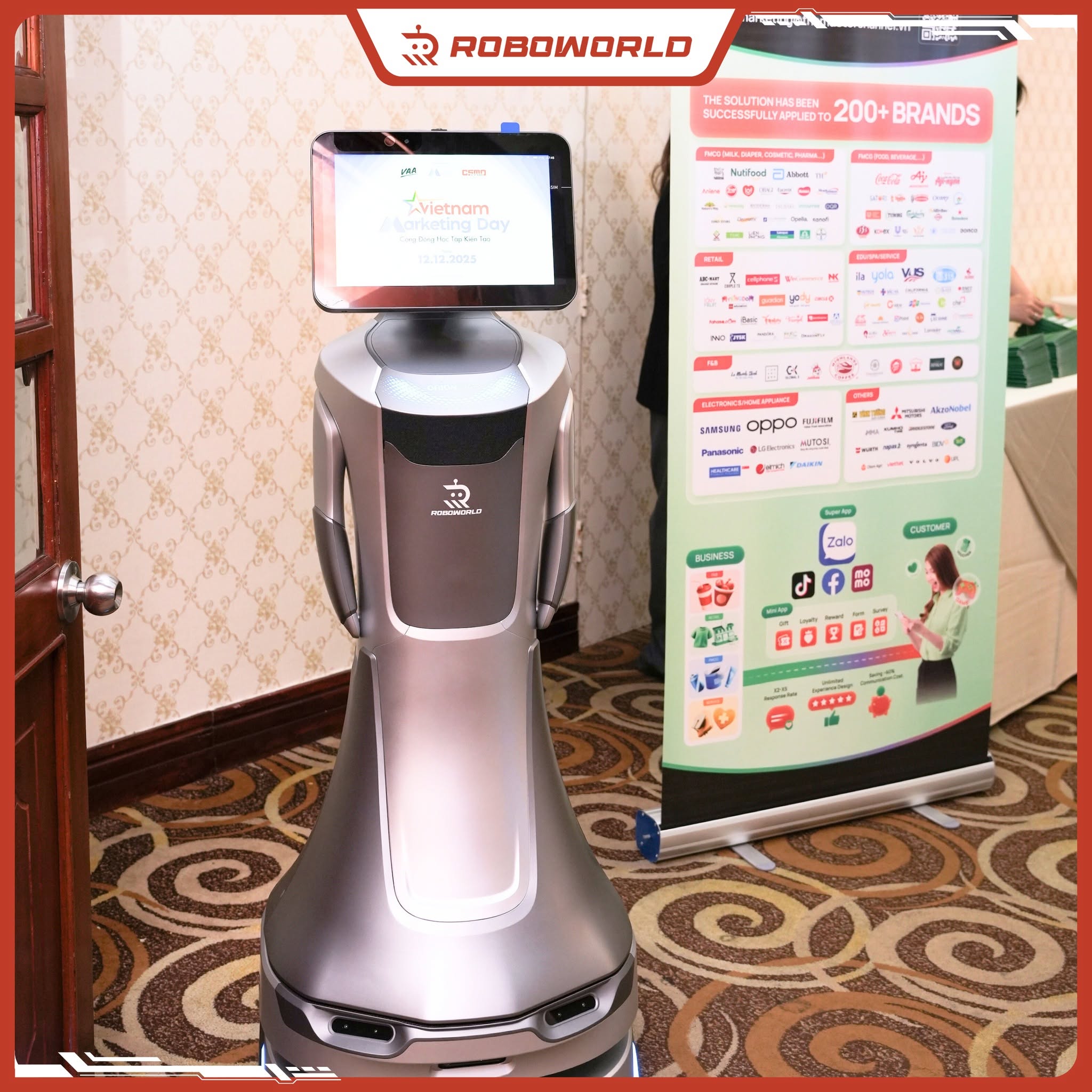 Robot Roboworld toả sáng tại sự kiện — ảnh 3