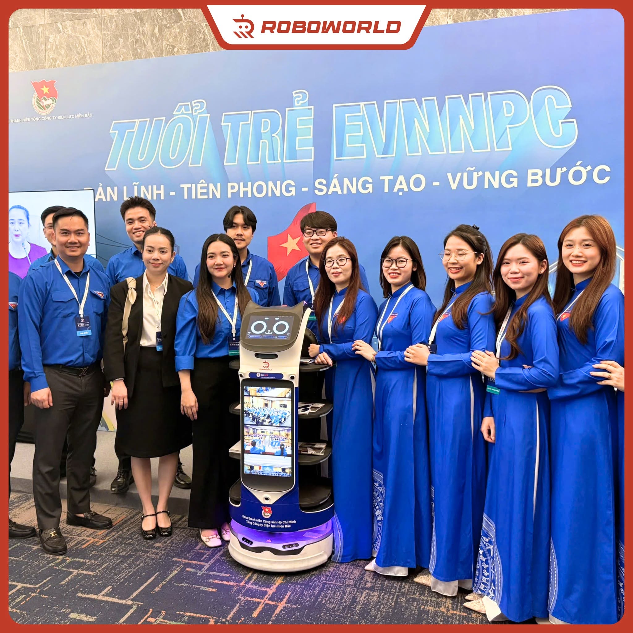 Robot Roboworld toả sáng tại sự kiện — ảnh 5